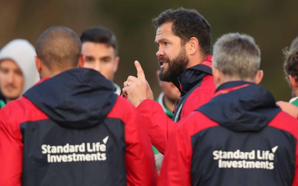Andy Farrell points his finger as he makes a point during training during the Lions' 2017 tour to New Zealand