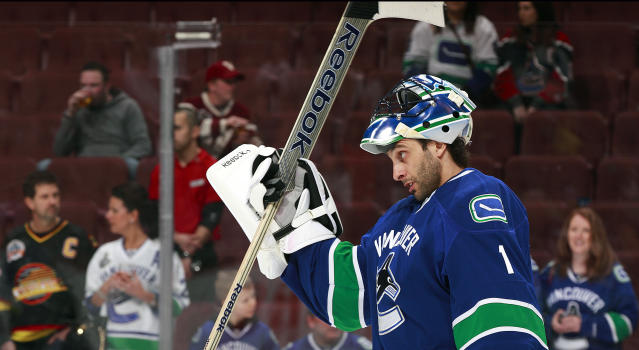 Roberto Luongo retires after 19-year NHL career