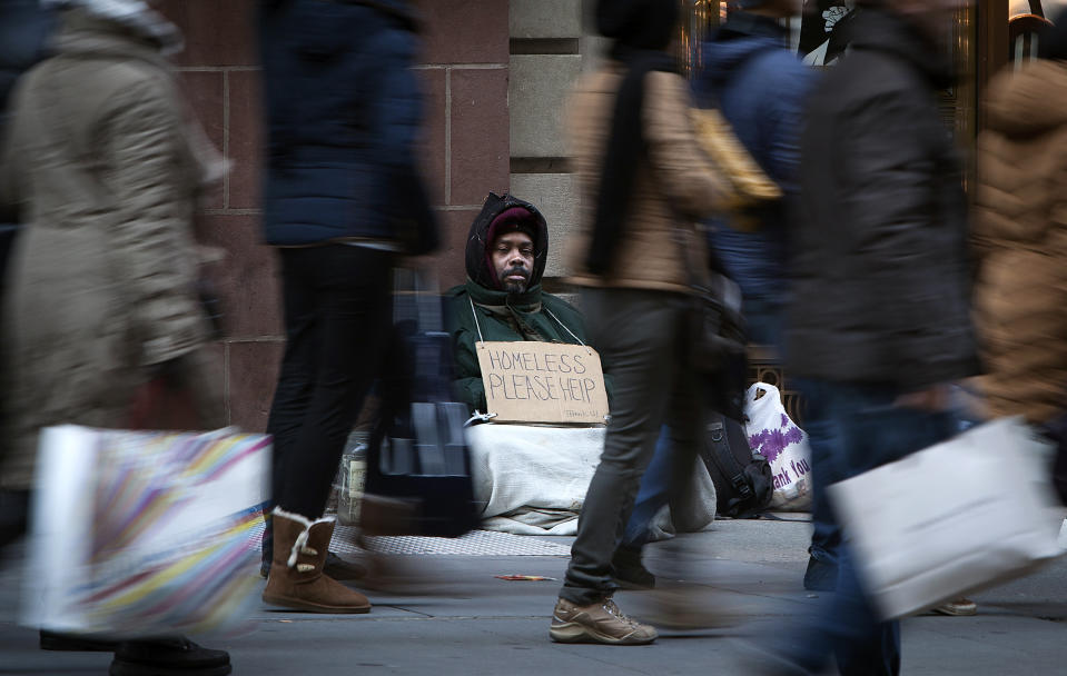 La pandemia ha acentuado todavía más la desigualdad económica en Estados Unidos.  REUTERS/Carlo Allegri