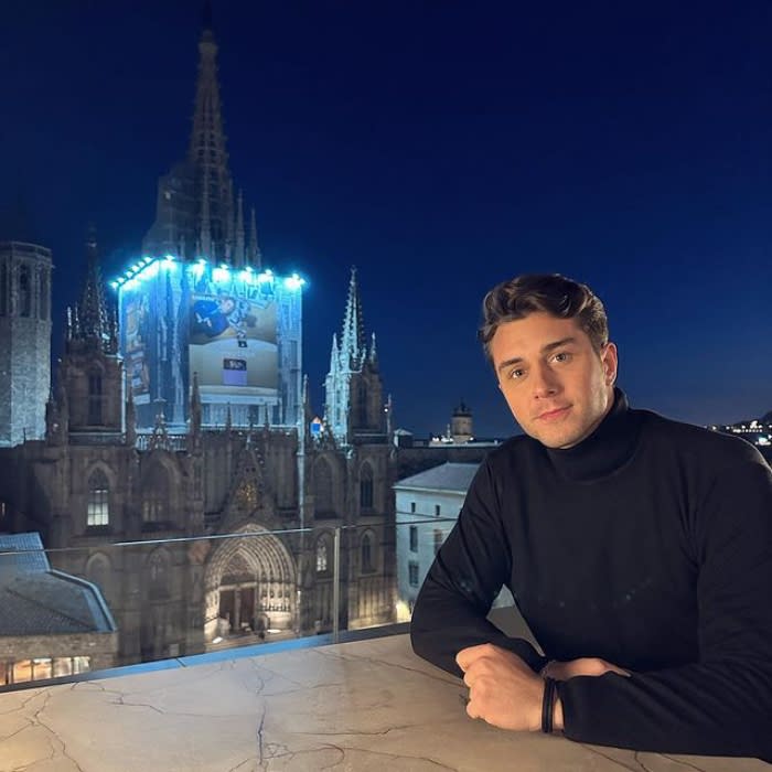 Onur Seyit Yarat (Hermanos) de vacaciones en Valencia