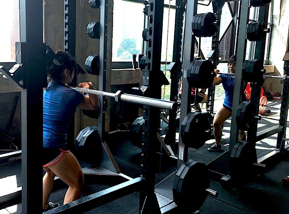 Singapore powerlifter Venus Tang trains at the Pure Fitness Ngee Ann City outlet. (PHOTO: Chia Han Keong/Yahoo News Singapore)