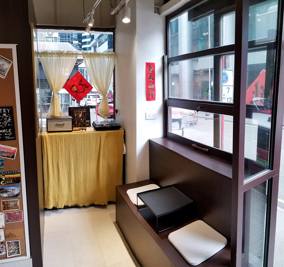 鰂魚涌cafe︱轉角精品咖啡小白屋Affee！店主自創桂花蜜茶走 推介墨汁芝士bagel