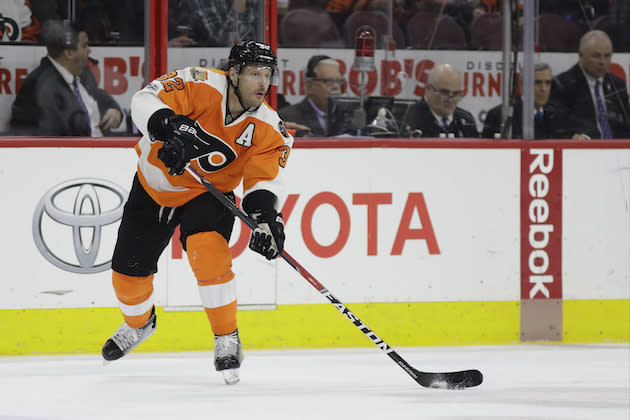 Philadelphia Flyers’ Mark Streit in action during an NHL hockey game against the New York Islanders, Thursday, Feb. 9, 2017, in Philadelphia. (AP Photo/Matt Slocum)