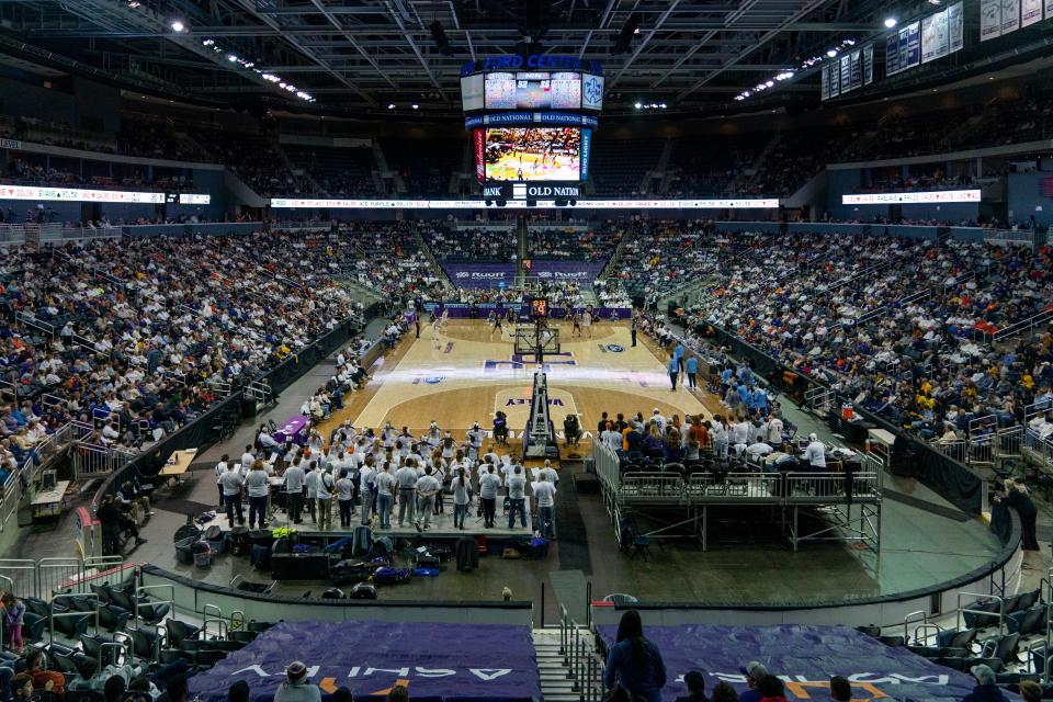 The University of Evansville Purple Aces play the Murray State Racers at Ford Center in Evansville, Ind., Saturday, Jan. 6, 2024. Murray State beat Evansville 81-59.