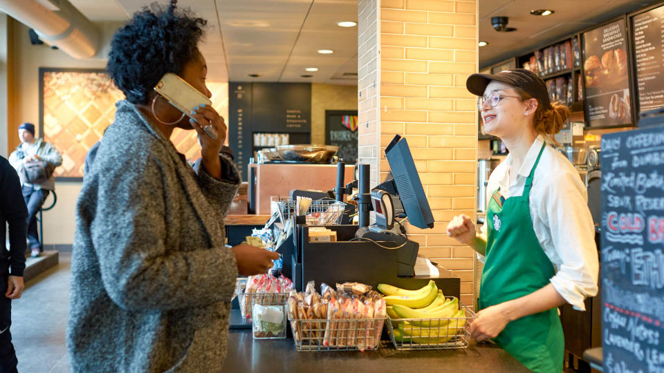 Starbucks-barista-customer