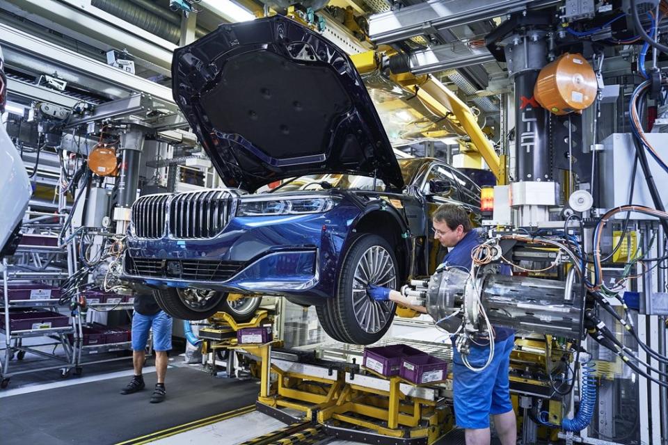 BMW準備大打電動戰，斥資4億歐洲改造全歐洲最大工廠只為生產iNEX