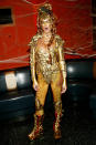 <p>Für ihre Party 2003 trug Klum eine Art goldenes Göttinnen-Kostüm, inklusive Keuschheitsgürtel. [Bild: Getty] </p>