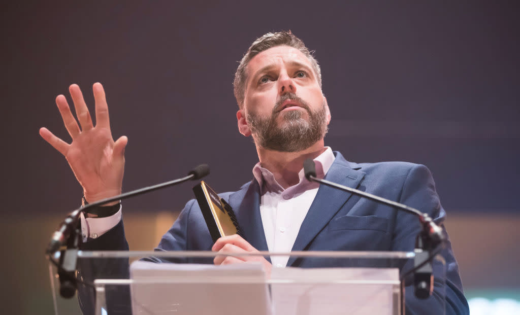 Iain Lee has been credited with helping to save a suicidal man’s life after keeping him talking live on air [Photo: Getty]