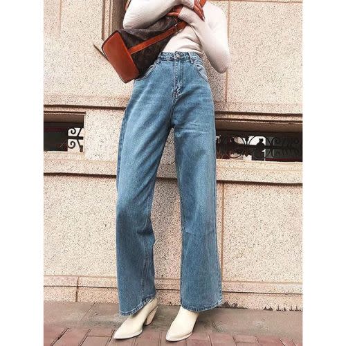 model medium wash amazon jeans