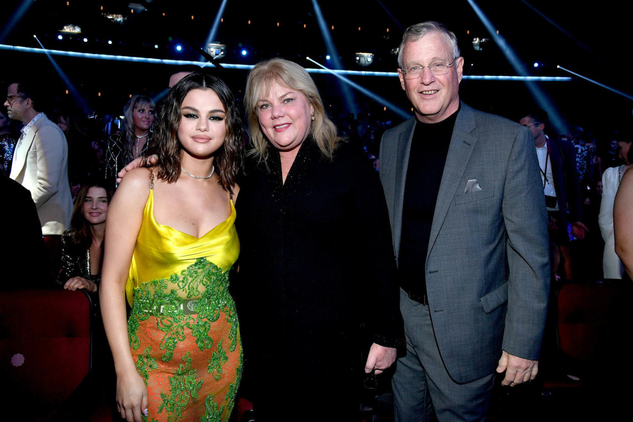 Selena Gomez, Scott Swift and Andrea Swift  (Kevin Mazur / Getty Images)