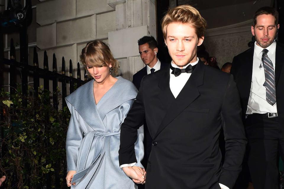 TAYLOR SWIFT JOE ALWYN