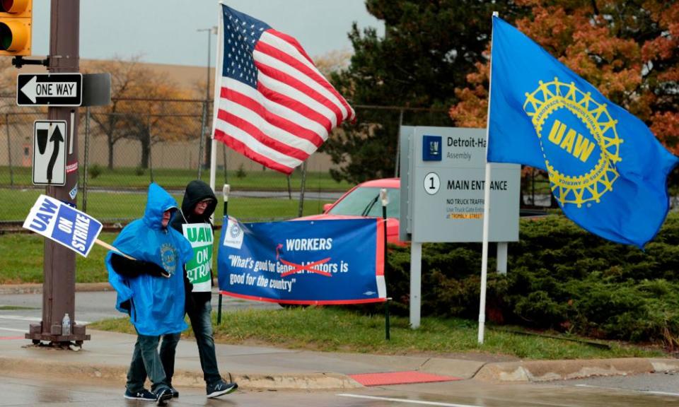 United Auto Workers members picket outside General Motors Detroit-Hamtramck Assembly in Detroit last week.