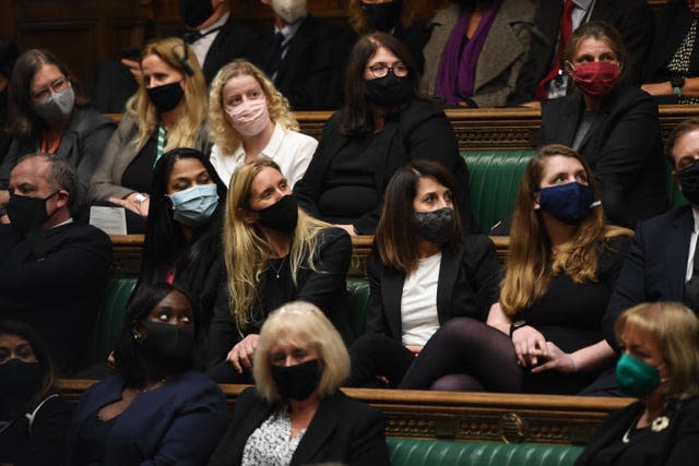 Labour MPs wearing masks in Commons