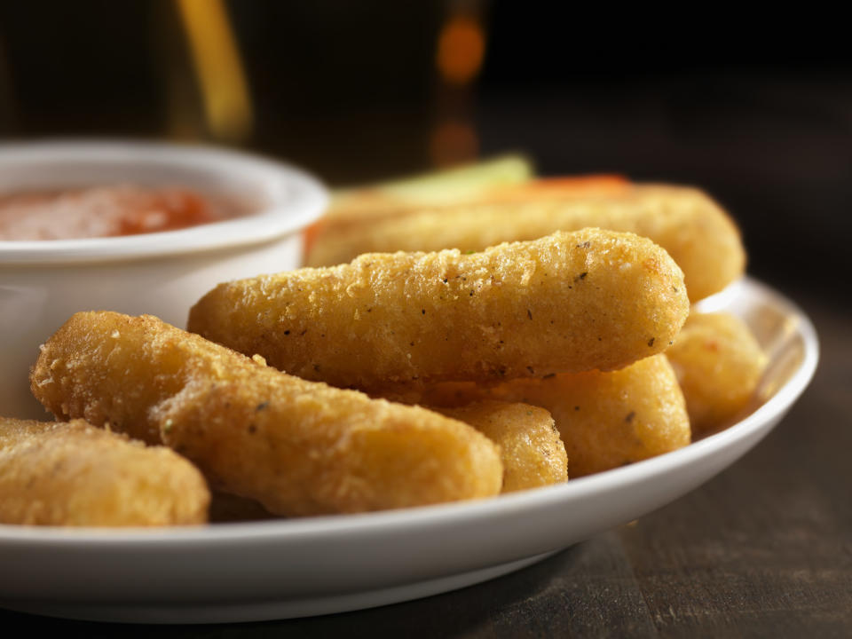 Crispy Mozzarella Sticks with a Marinara Dipping Sauce