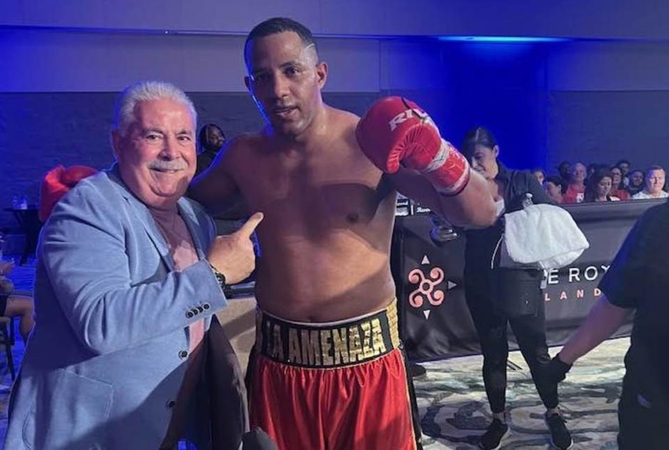 HERICH RUIZ junto al conocido manager de boxeo en Miami Armando García en Orlando.