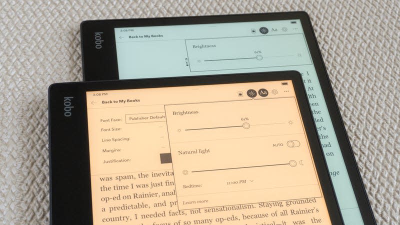 The Kobo Elipsa 2E with a warm tinted screen sitting atop the original Kobo Elipsa with a cool tinted screen.