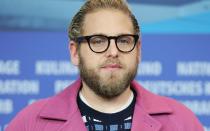 Dank Filmen wie "Superbad" oder "The Wolf of Wall Street" ist Jonah Hill ein Star vor der Kamera. Für "Mid90s" wechselte er 2018 erstmals auf den Regiestuhl. Er schrieb auch das Drehbuch zum Film um eine Gruppe von kalifornischen Jugendlichen, die auf ihren Touren trinken, Drogen nehmen, sich prügeln und versuchen, gut auszusehen. (Bild: Andreas Rentz/Getty Images)