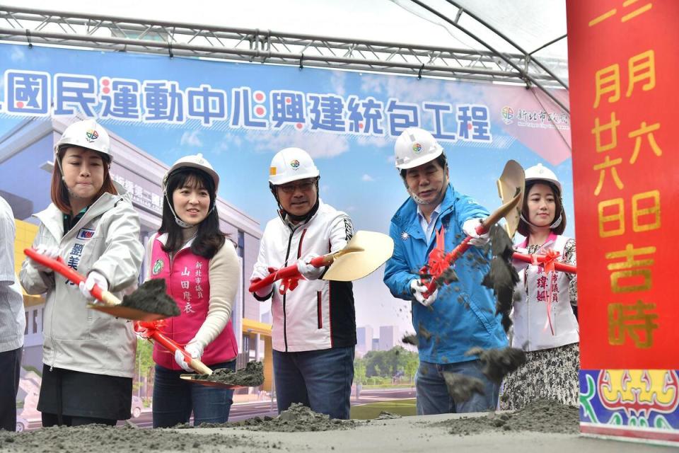 侯友宜表示，市府規劃在人口達25萬以上的行政區興建第二座國民運動中心。   圖：新北市政府/提供