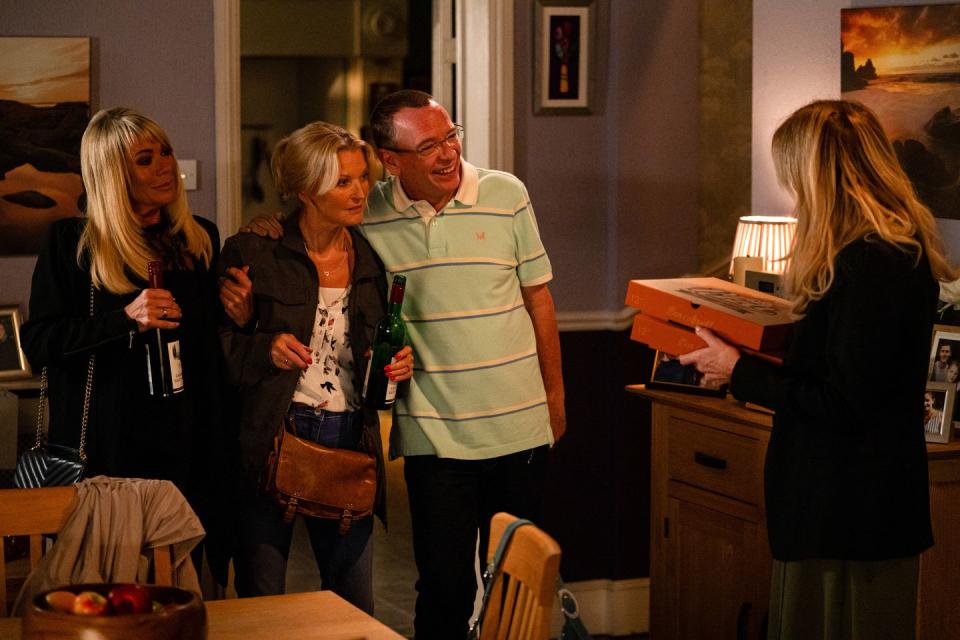 sharon watts, kathy beale, ian beale, cindy beale, eastenders