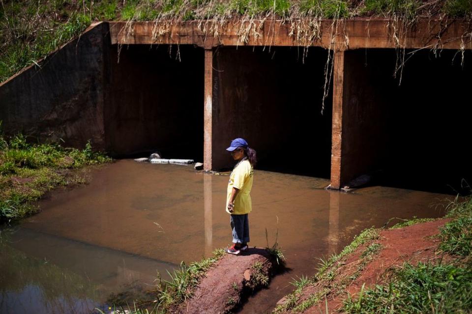 The Apy Ka'y community's only water source was one that is polluted by chemicals used to spray soya and sugarcane plantations. "When it rained, we drank dirty water like dogs," says Damiana. (Photo by <a href="http://www.paulpatrick.net/">Paul Patrick Borhaug</a>)