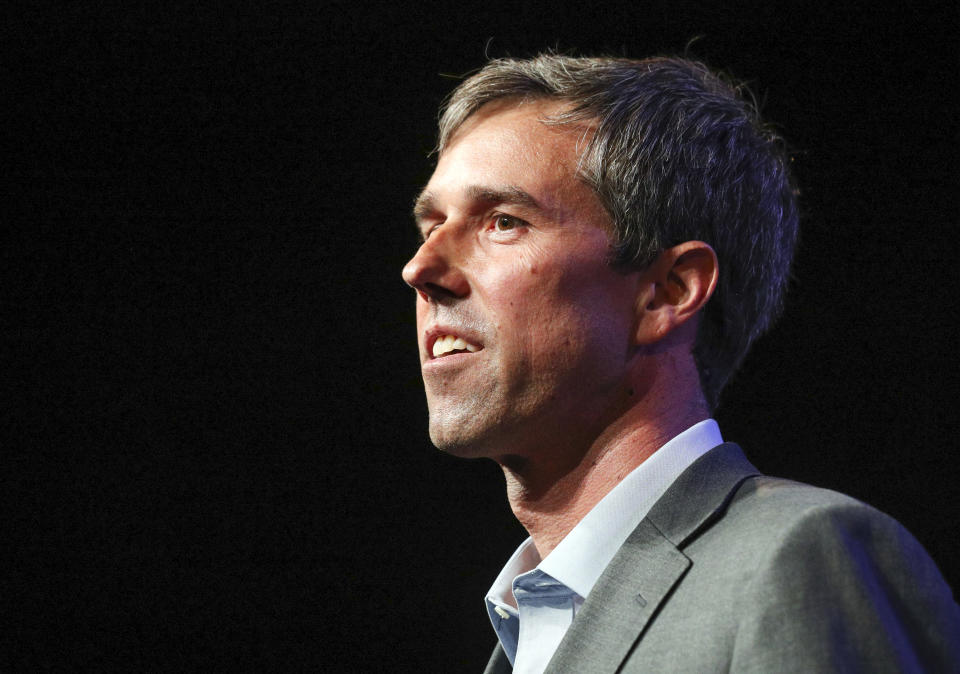 Beto O’Rourke drew praise from sports figures for his measured thoughts on protesting NFL players. (AP)