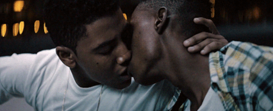 The kiss between Chiron and Kevin as teens on the beach in "Moonlight"