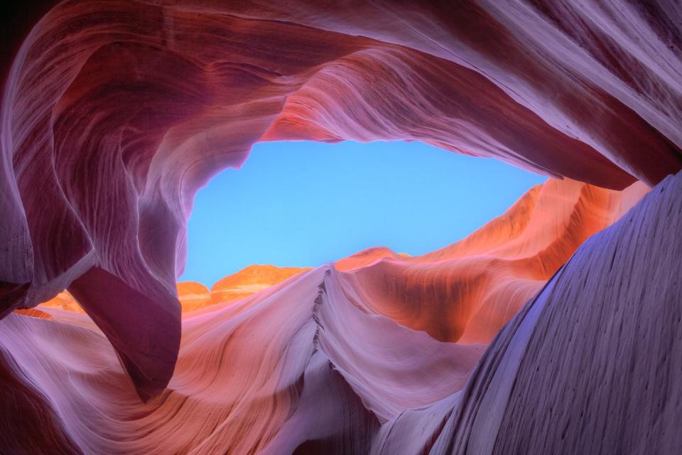 <p>It's hard to believe that a state that's home to the awe-inspiring Grand Canyon, can also be home to the soft flowing rock formations of Lower Antelope Canyon in Page, Arizona. </p>