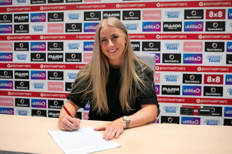 Saints have announced the loan signing of Freya Gregory from Aston Villa <i>(Image: Southampton FC)</i>