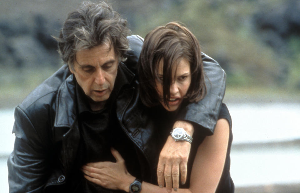 Al Pacino y Hilary Swank en 'Insomnia' de 2002. (Foto de Warner Brothers/Getty Images)