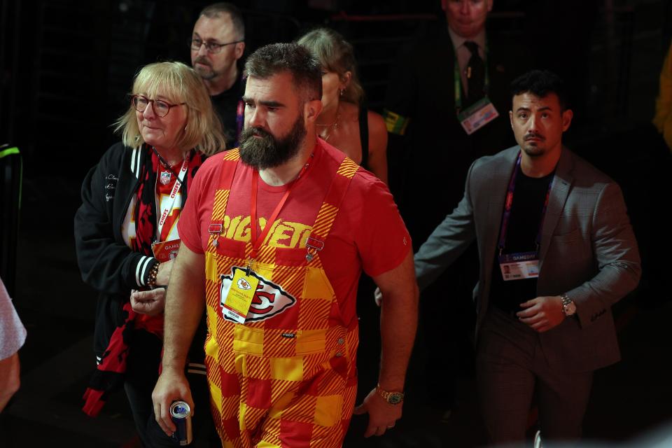 Jason Kelce wore a red "Big Yeti" shirt, in honor of his brother's nickname, underneath a pair of overalls.