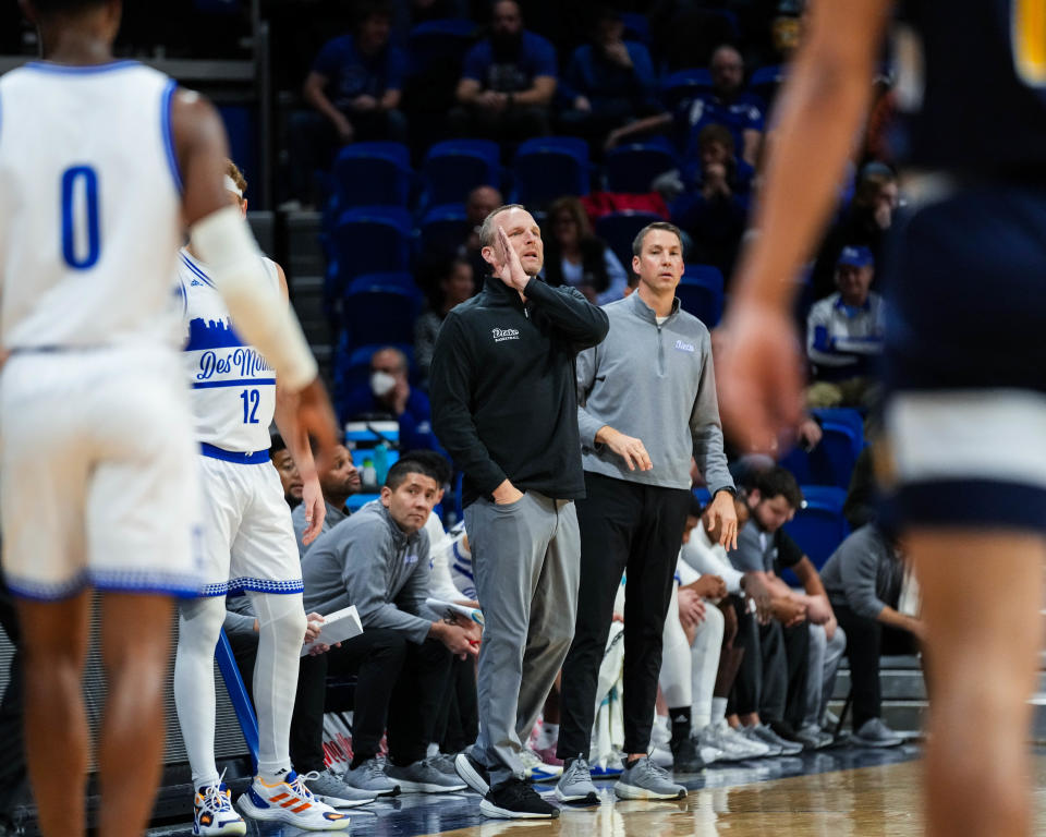 Drake basketball coach Darian DeVries led the Bulldogs to the No. 2 seed in the Missouri Valley Conference tournament with a 23-8 overall record and 16-4 performance in conference play.