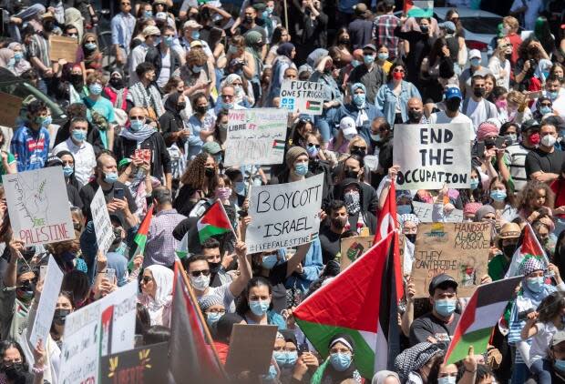 The demonstration in Montreal attracted thousands as they denounced Israel's military actions in the Palestinian territories. (Graham Hughes/The Canadian Press - image credit)