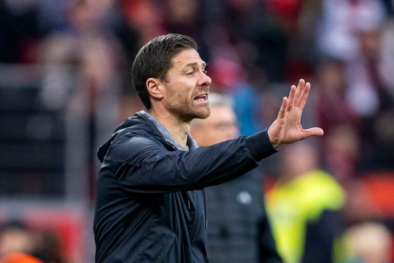 Xabi Alonso, DT de Bayer Leverkusen y uno de los señalados como posible sucesor en Liverpool