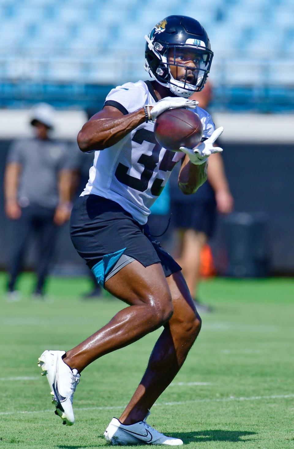 Jacksonville Jaguars wide receiver Jamal Agnew (39) pulls in a pass during the Jaguars minicamp session at TIAA Bank Field in Jacksonville, FL Wednesday, June 15, 2022.