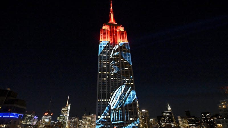 Lord Vader took over his Empire’s State Building. - Image: Disney/Lucasfilm