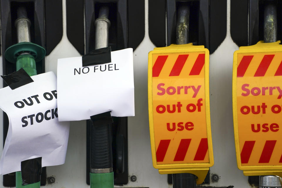 A Shell petrol station in Bracknell, Berkshire, which has no fuel. Picture date: Sunday September 26, 2021.