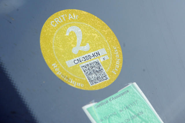 Crit'Air clean air stickers - need to know for driving in France