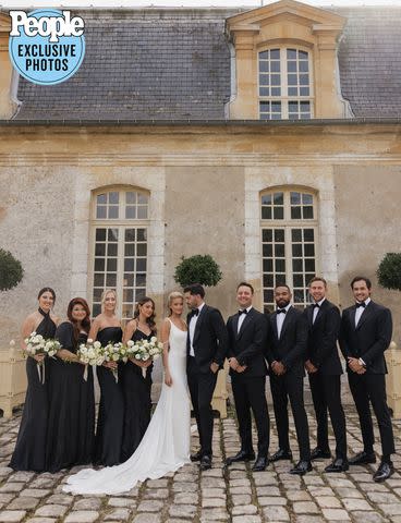 <p>Beba Vowels | <a href="https://www.instagram.com/bebavowelsphoto/" data-component="link" data-source="inlineLink" data-type="externalLink" data-ordinal="1">@bebavowelsphoto</a></p> Hannah Godwin and Dylan Barbour at their wedding in Paris on August 23, 2023