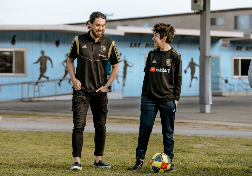 Nguyen puts on soccer camps for kids in the offseason. (Photo: LAFC)