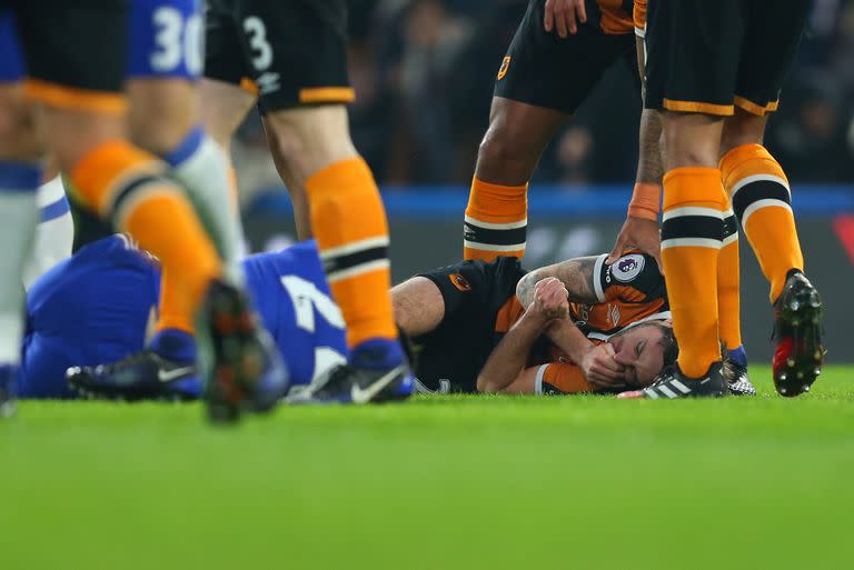 El 22 de enero de 2017 Ryan Mason casi muere en una cancha: fue luego de un choque de cabezas con Gary Cahill; 61 minutos después, ingresaría a un quirófano. Y en febrero del año siguiente anunciaría su retiro.