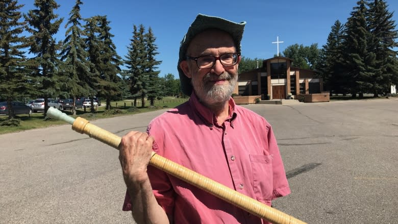 Ricola? French horn player delights hikers in Alberta's Rockies with Swiss sounds