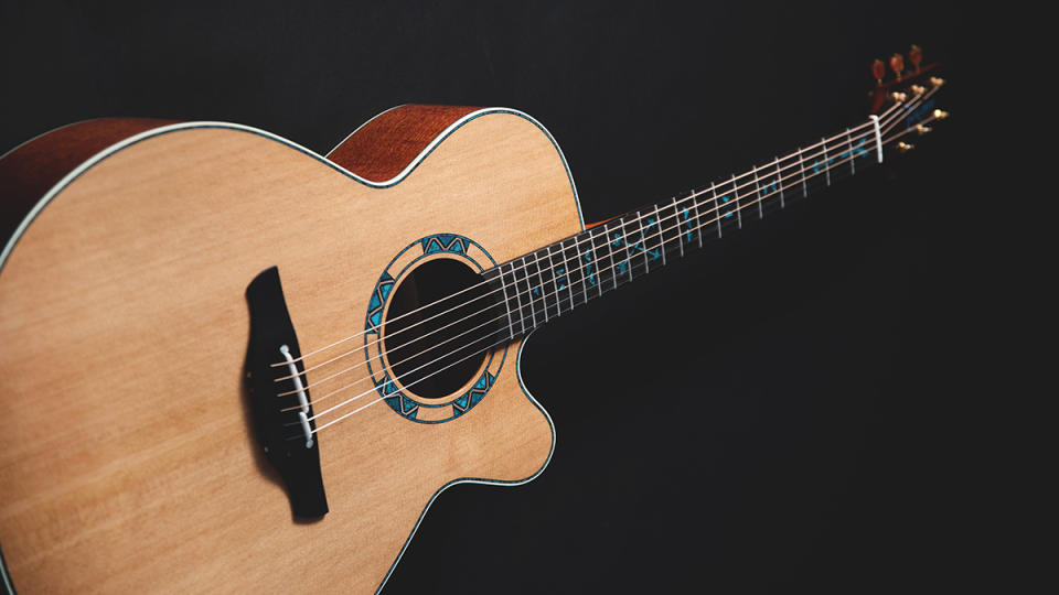 Takamine LTD2023