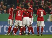 Football Soccer - Bayern Munich v FC Augsburg - German Cup (DFB Pokal) - Allianz Arena, Munich, Germany - 26/10/16 - Bayern players react after Philipp Lahm scored a goal. REUTERS/Michael Dalder