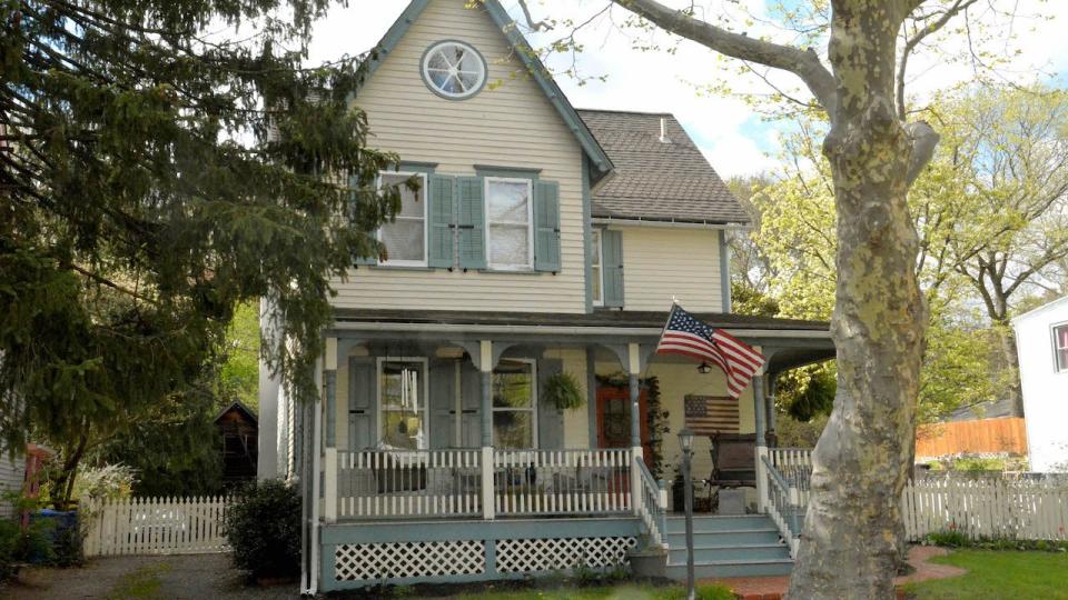 house with flag