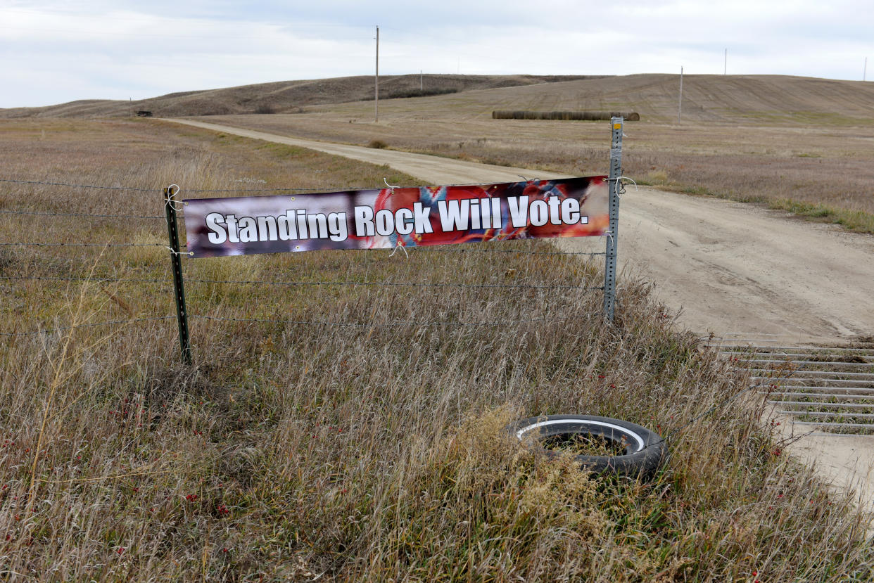 A banner encouraging tribal members to vote in the 2018 midterm elections on the Standing Rock Reservation near Fort Yates, N.D., on Oct. 26. (Photo: Dan Koeck/Reuters)