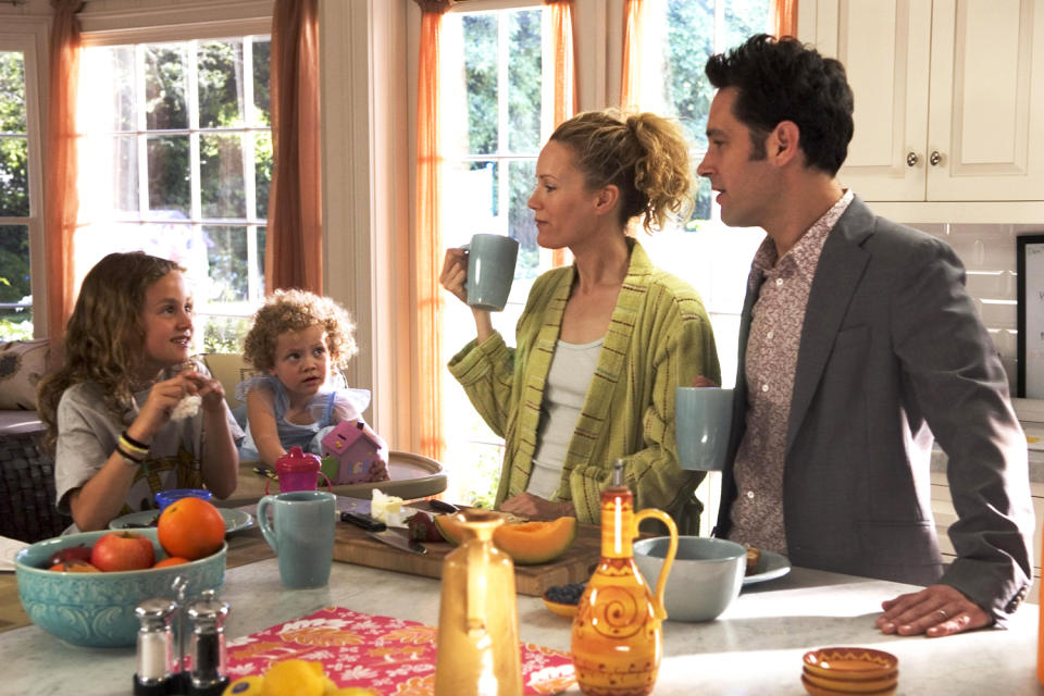 Leslie Mann & Iris and Maude Apatow