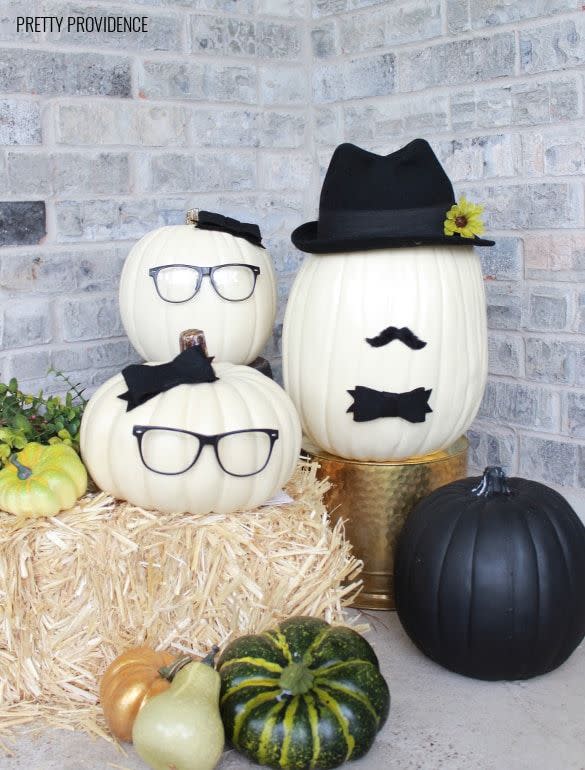 23) No-Carve Pumpkin People Faces