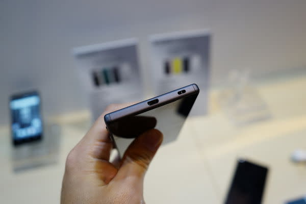 唯我獨尊 黑科技展現 首創4K螢幕手機 Xperia Z5 家族登台亮相