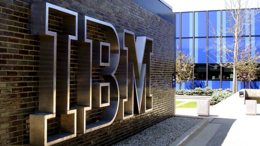 IBM es una de las empresas que usan o trabajan con tecnología blockchain. 