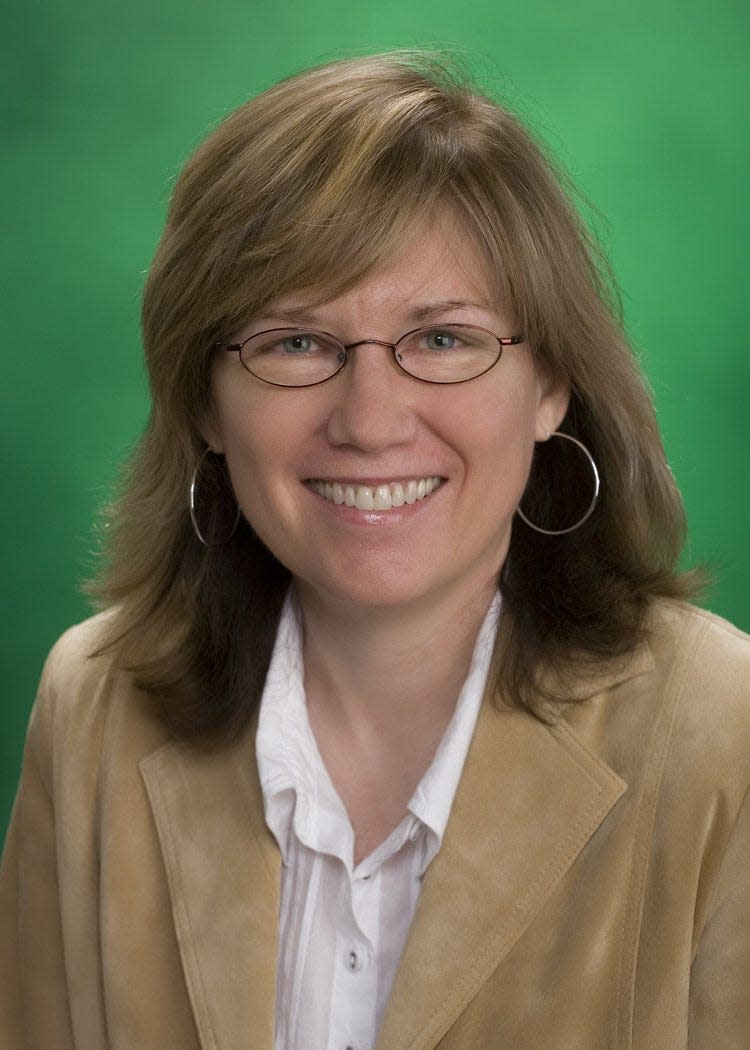 Susan Ryan dean of the Stetson Library